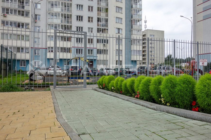 Благоустройство территории ТСЖ сварным ограждением